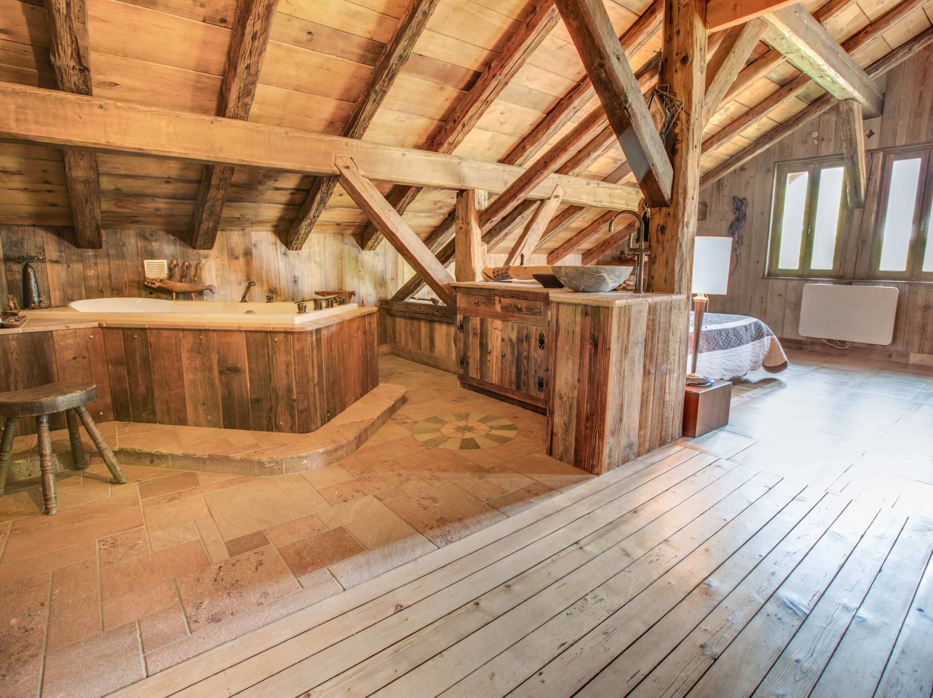 <span>Modern or</span> Traditional?